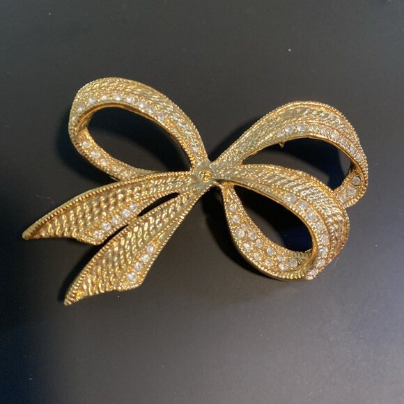 Vintage Bow Brooch Pin Signed Roman Estate Textured Gold Tone Metal Rhinestone R - Picture 2 of 16